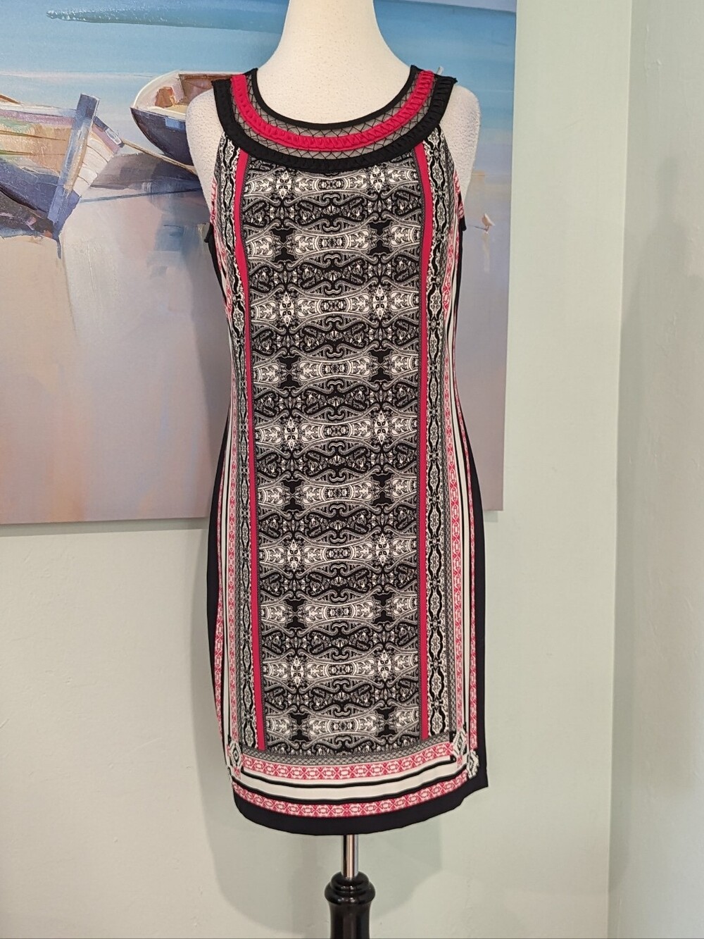 Sandra Darren Black and Pink Sleeveless Patterned Shift Dress